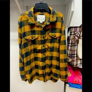American Eagle womens yellow and gray plaid long sleeve